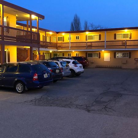 Sun Beach Motel Osoyoos Exterior photo